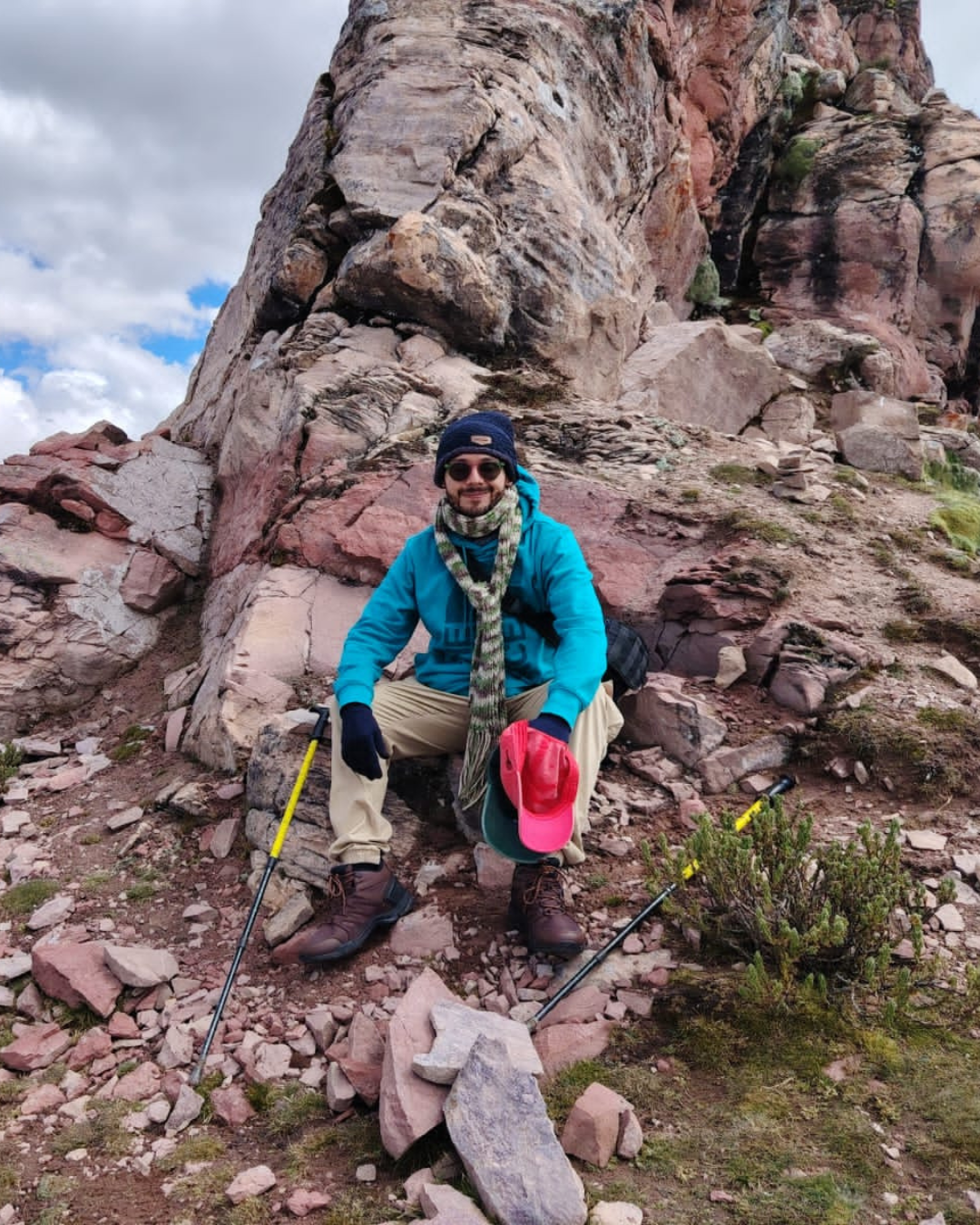 hombre en montaña